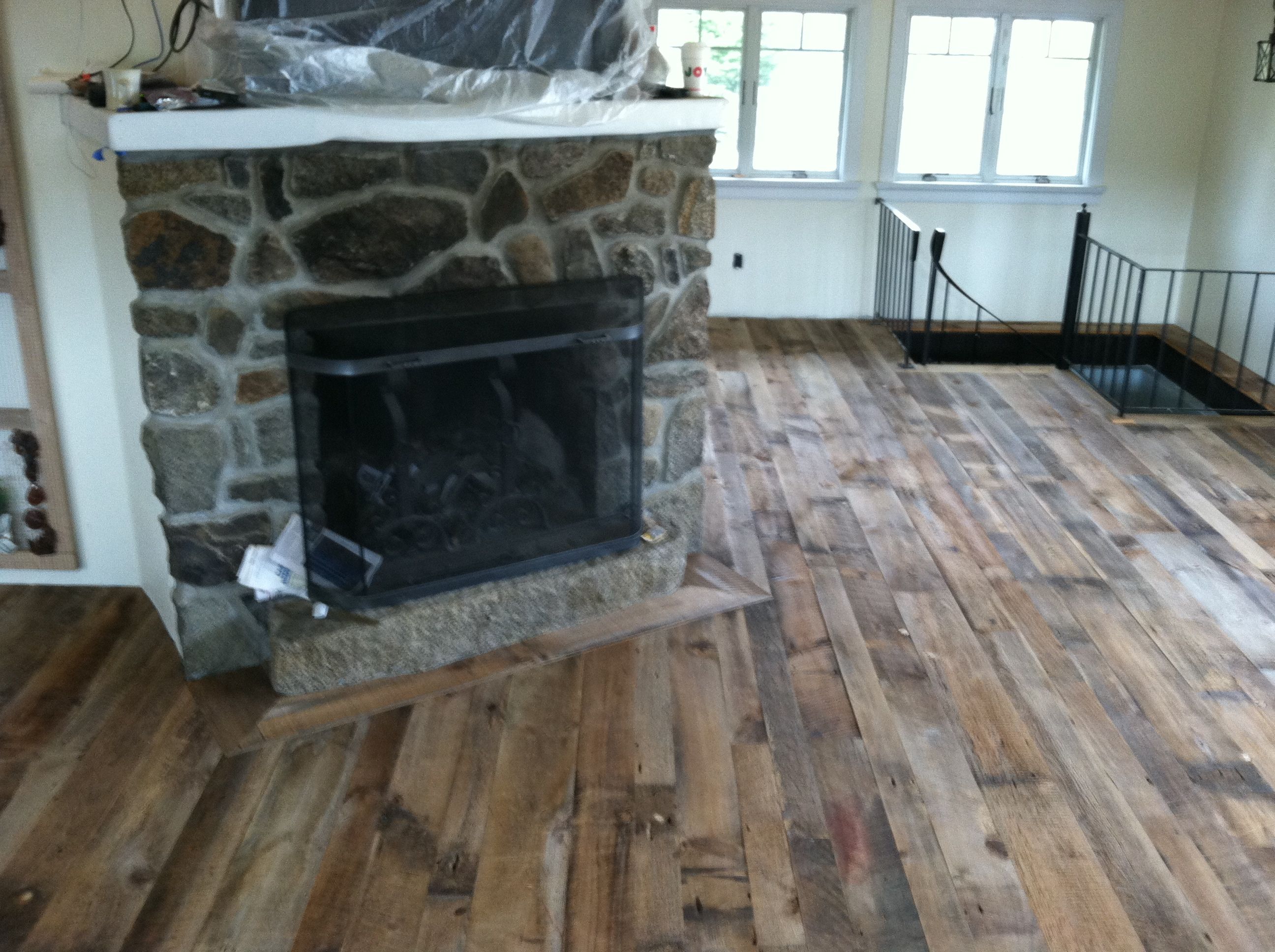 reclaimed pine flooring